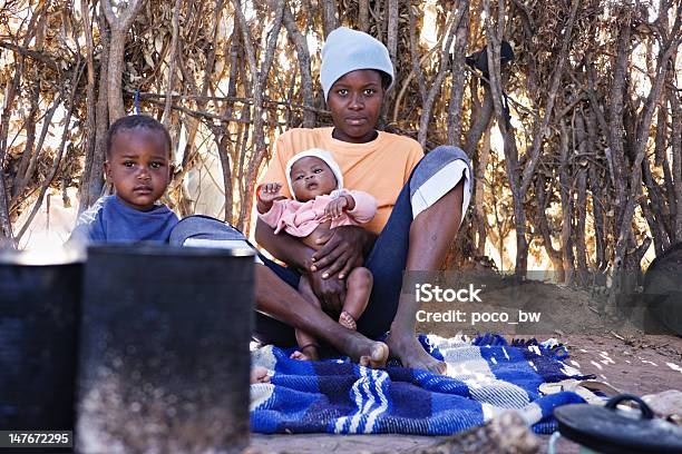 Famiglia Africana - Fotografie stock e altre immagini di Donne - Donne, Popolo di discendenza africana, Africa