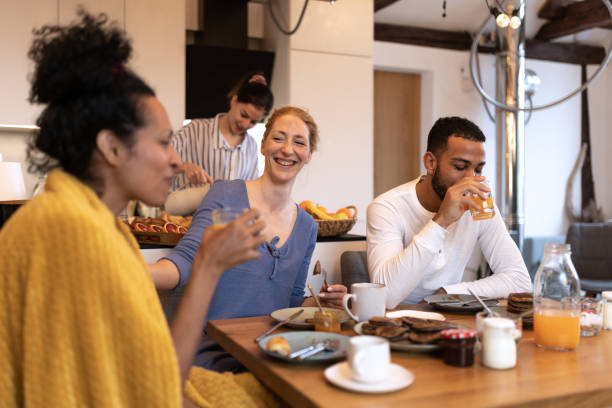 istock Breakfast in pajamas with visiting friends 1476724395