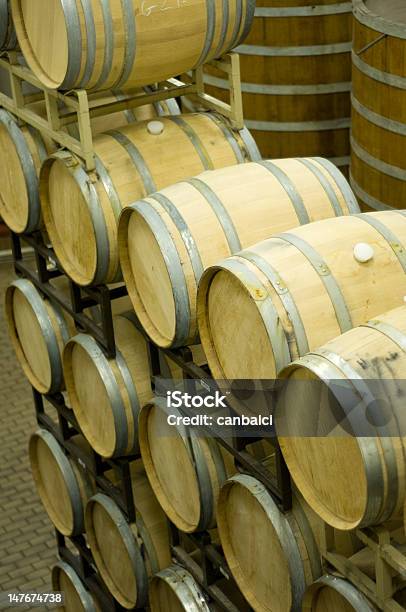 Weinfässer In Stockfoto und mehr Bilder von Alkoholisches Getränk - Alkoholisches Getränk, Alterungsprozess, Eiche