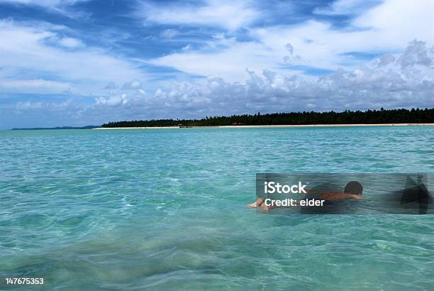 澄み切った透明な海での水泳はmaragogi ブラジル - スポーツのストックフォトや画像を多数ご用意 - スポーツ, ターコイズブルー, バケーション