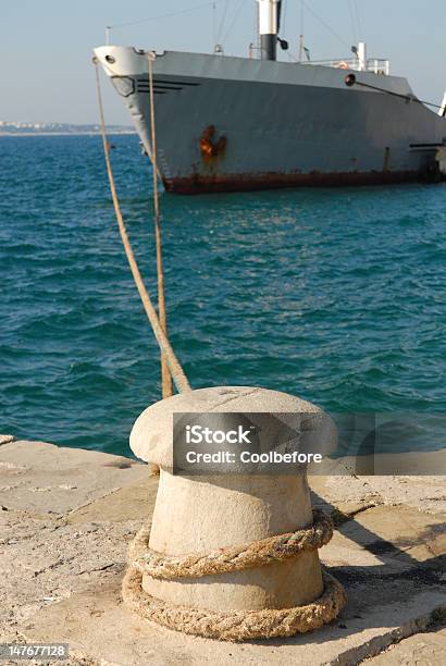 Statek Zacumowany - zdjęcia stockowe i więcej obrazów Barka - Statek przemysłowy - Barka - Statek przemysłowy, Bez ludzi, Fotografika