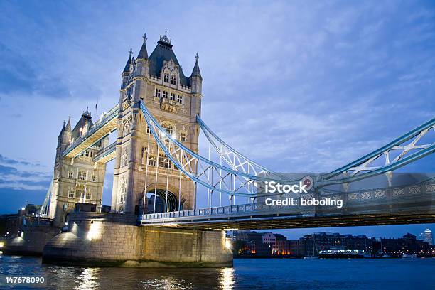 Tower Bridge - zdjęcia stockowe i więcej obrazów Architektura - Architektura, Bez ludzi, Europa - Lokalizacja geograficzna