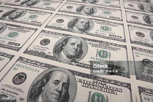 Arranjo Of100 Dólares Bills - Fotografias de stock e mais imagens de Atividade bancária - Atividade bancária, Coleção, Dívida