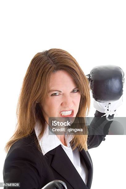 Gritting 白の女性の歯ボクシンググローブサンドカメラ - 30-34歳のストックフォトや画像を多数ご用意 - 30-34歳, 30代, 30代の女性