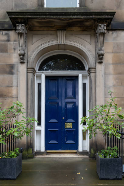 istock The doors of Edinburgh - navy 1476819731