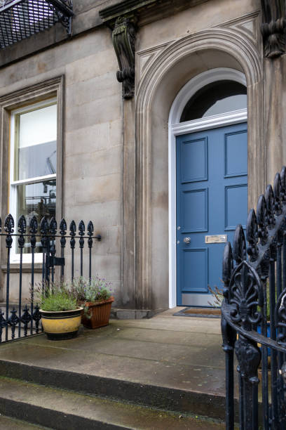 istock The doors of Edinburgh - blue 1476819744