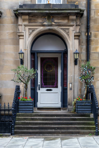 istock The doors of Edinburgh - white 1476821752