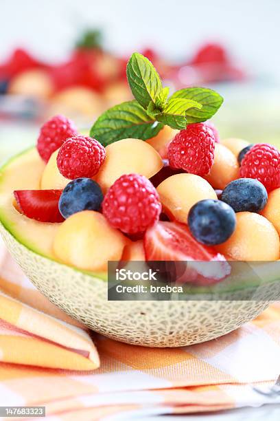 Frutas Frescas Foto de stock y más banco de imágenes de Alimento - Alimento, Amarillo - Color, Arándano