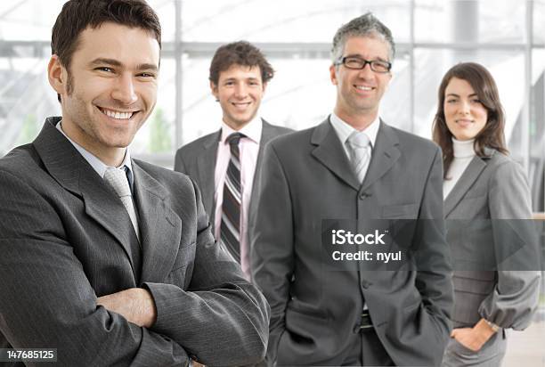 Felice Business Team - Fotografie stock e altre immagini di 25-29 anni - 25-29 anni, 30-34 anni, 40-44 anni