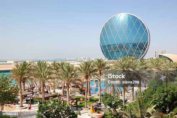 El Hotel De Lujo Y Circular Edificio Abu Dhabi Emiratos Árabes Unidos Foto de stock y más banco de imágenes de Abu Dabi