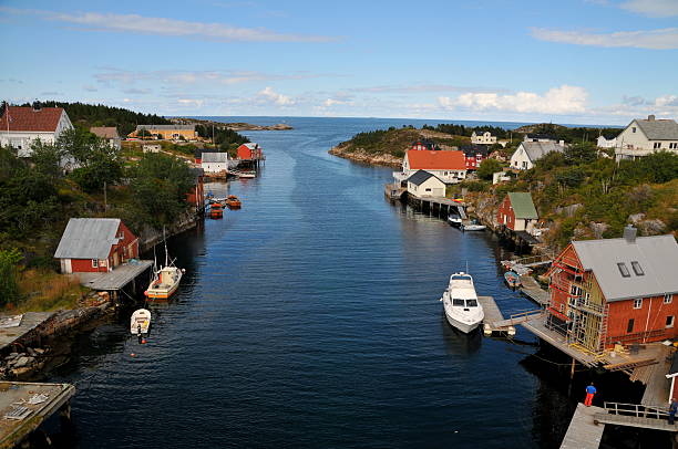 istock Fishing village in Norway 147687569