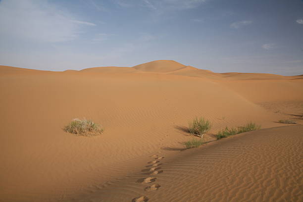 deserto del tengger ii-ningxia, cina - guyuan foto e immagini stock