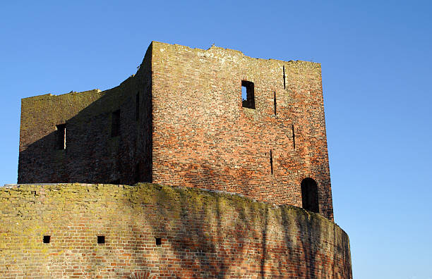 istock Shadow on Ruins of Mediaeval Castle Teylingen 147691119