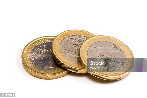 Um Moedas Em Euros - Fotografias de stock e mais imagens de Atividade bancária - Atividade bancária, Círculo, Dourado - Cores