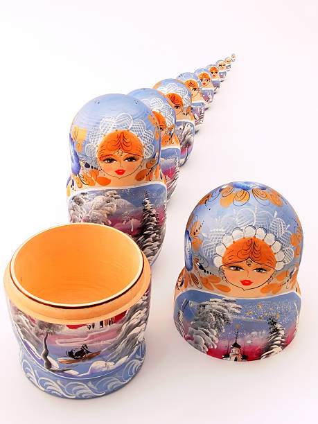 matrioshkas - russian nesting doll multi generation family doll russian culture стоковые фото и изображения