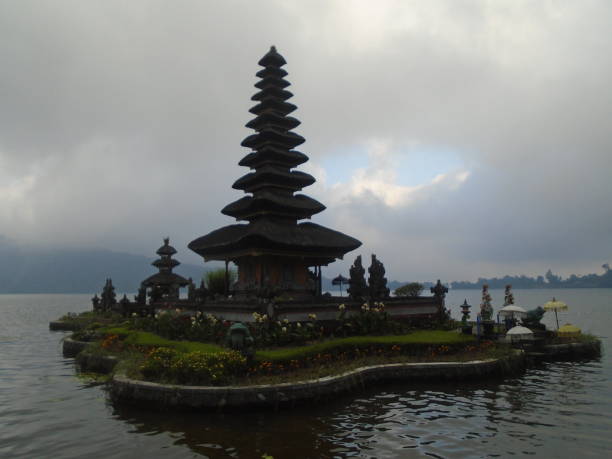 istock Pura Ulun Danu Bratan temple 1476972517