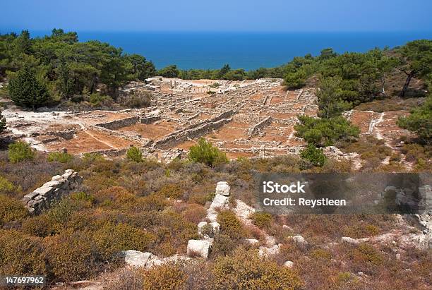 Photo libre de droit de Ruines Grecques banque d'images et plus d'images libres de droit de Admirer le paysage - Admirer le paysage, Antique, Architecture