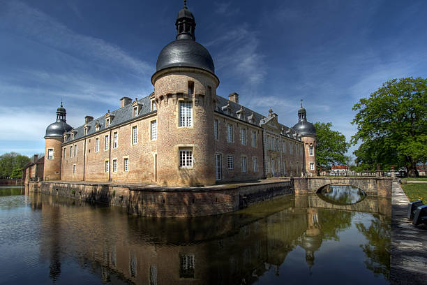 chateau de pierre-de-bresse 01, frança - bresse - fotografias e filmes do acervo