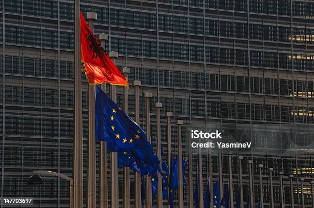 Albania In Ue - Fotografie stock e altre immagini di Albania - Albania, La Comunità Europea, Bandiera dell'Unione Europea