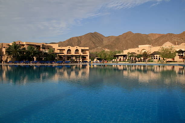 beach resort in fujairah, vae - fujairah stock-fotos und bilder