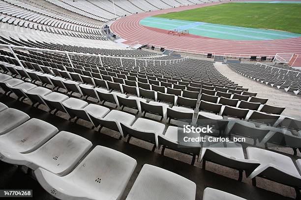 Estadio Olímpico De Montjuic Vacío Foto de stock y más banco de imágenes de Estadio - Estadio, Montjuic, Asiento