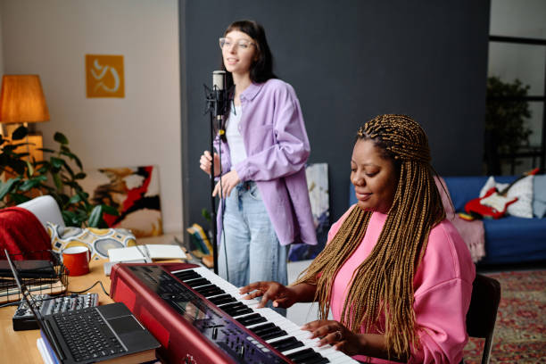 istock Women recording their performance on laptop 1477048972