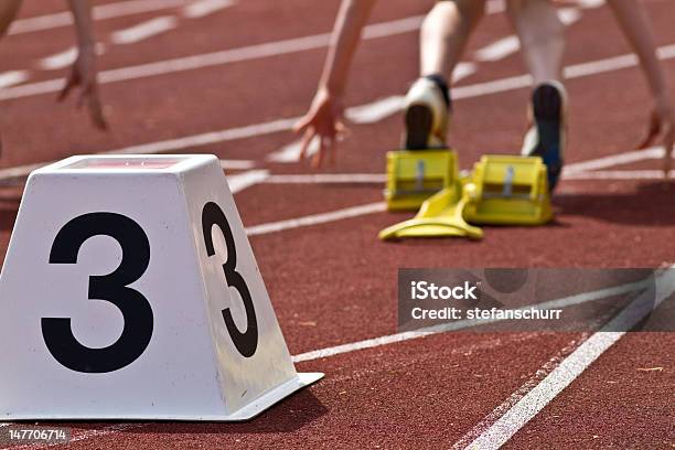 Foto de Sprint Começar e mais fotos de stock de Bloco de Largada - Bloco de Largada, Corrida de Velocidade, Esporte