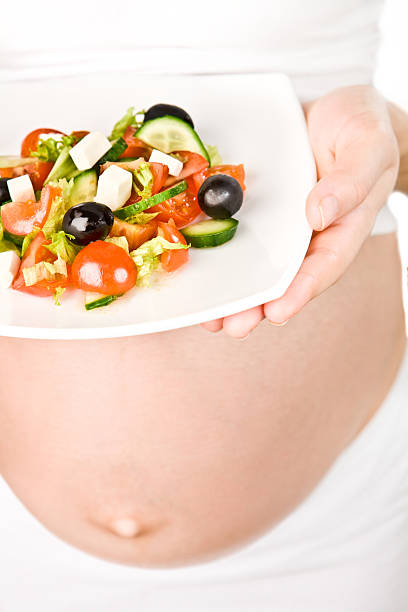 istock pregnant girl 147707751