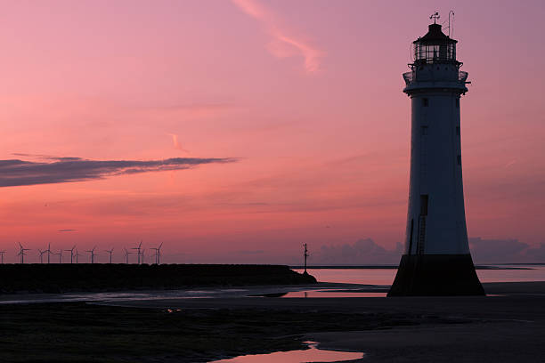 trespolo rock lighthouse al tramonto - perch rock lighthouse foto e immagini stock