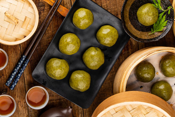 istock Sweet Green Rice Ball 1477133627