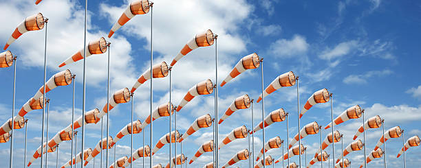 xxxl colorido windsocks - meteorology weather vane direction wind fotografías e imágenes de stock