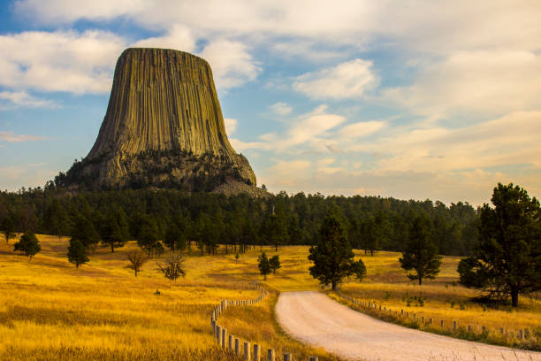 악마의 아름다움 타워 - natural landmark horizontal wyoming usa 뉴스 사진 이미지