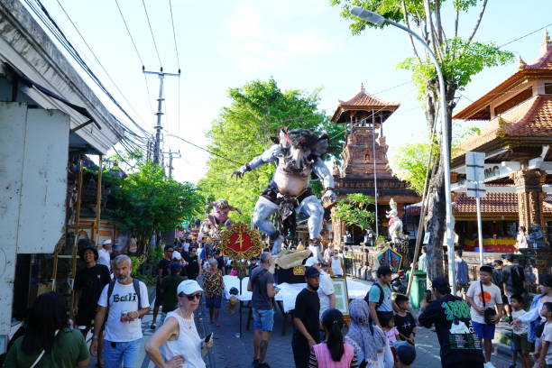 the ogoh ogoh parade welcomes the saka new year in bali - ogoh imagens e fotografias de stock