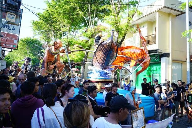 the ogoh ogoh parade welcomes the saka new year in bali - ogoh imagens e fotografias de stock