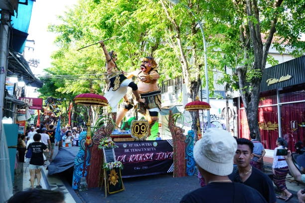 the ogoh ogoh parade welcomes the saka new year in bali - ogoh imagens e fotografias de stock