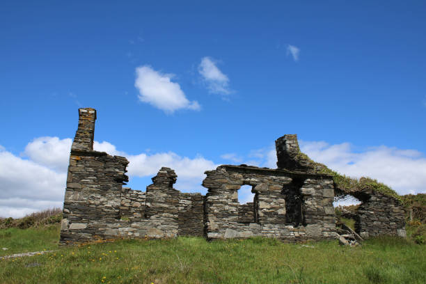 istock Abandoned old Stone cottage built during famine times, West Ireland 1477245068