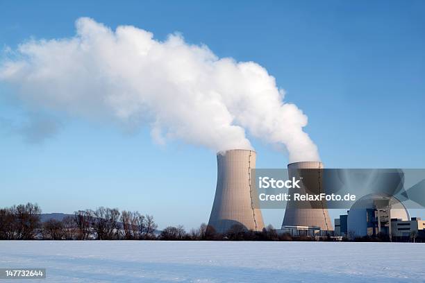Atomkraftwerk Mit Dampf Kühlturm Im Winter Xxl Stockfoto und mehr Bilder von Atomkraftwerk - Atomkraftwerk, Deutschland, Winter