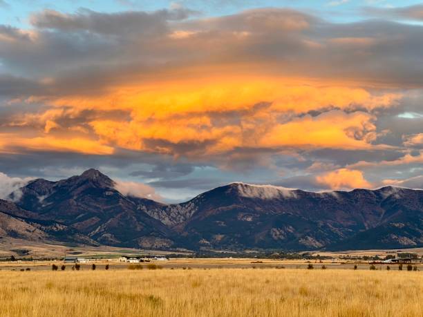 Fall in Montana Mountains outside Bozeman in Montana in the fall ranch stock pictures, royalty-free photos & images