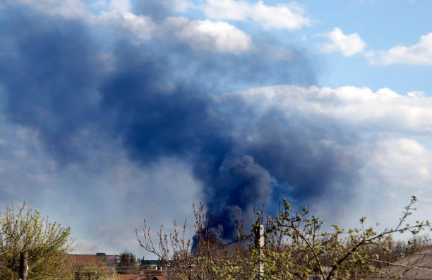 istock fire in the city 1477410446