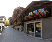 rustikales-chalet-in-zermatt.jpg?b=1&s=170x170&k=20&c=XPjx3jTVHdYEnJrUF4Ni3iE_kBPB_Hx8Gjrg5WBeN0s=