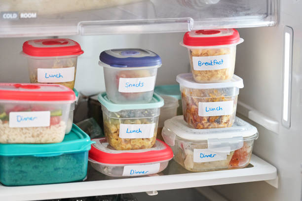 istock Prepared meals in containers sitting on a shelf in a fridge 1477471874