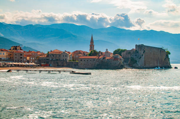 вид на старый город будвы, черногория. - budva стоковые фото и изображения