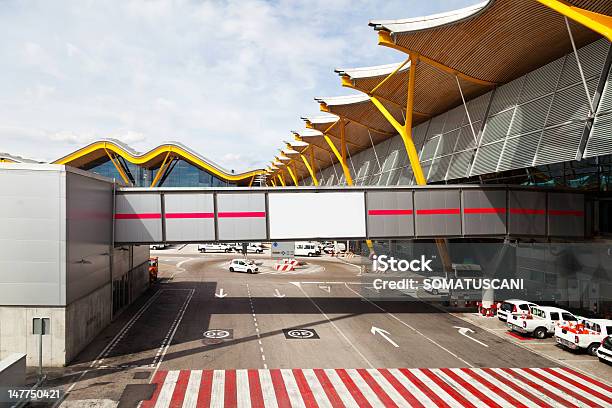Barajas Airport Runway Stock Photo - Download Image Now - Airport, Madrid, Aerospace Industry