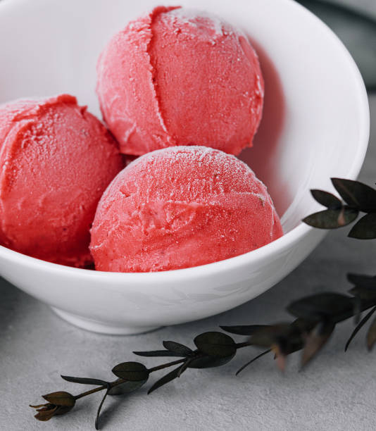 istock strawberry ice cream balls in a white bowl 1477535837