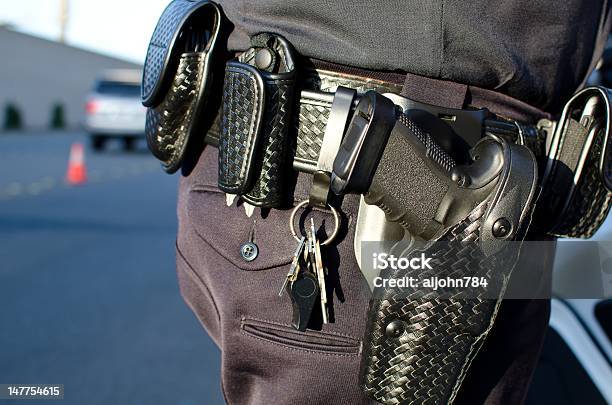Pflichtgürtel Stockfoto und mehr Bilder von Polizei - Polizei, Gürtel,  Schlüssel - iStock