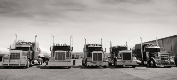 istock Convoy Truck, California. 1477551978