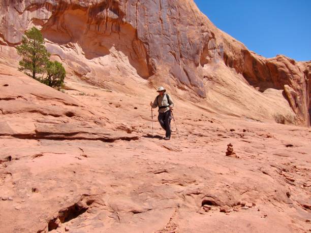 istock Navigating potholes along the Corona and Bowtie Arch Trail 1477555132