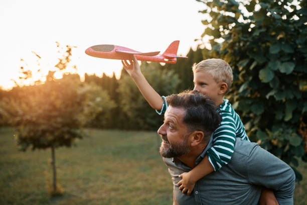 istock Faster dad, the airplane has to fly! 1477571436