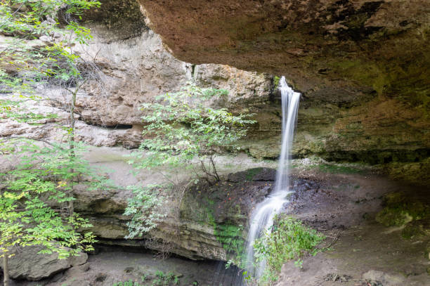 Natural double waterfall attracts tourists