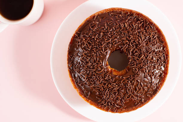 fotografii de stoc, fotografii și imagini scutite de redevențe cu tort de morcovi cu ciocolata, cafea, vedere de sus - chocolate icing